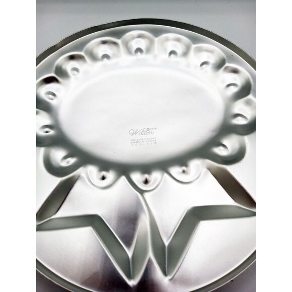 Wilton Blue Ribbon Medal Shaped Cake Mold Pan Vintage Aluminum 503-415 1975 - Picture 10 of 13